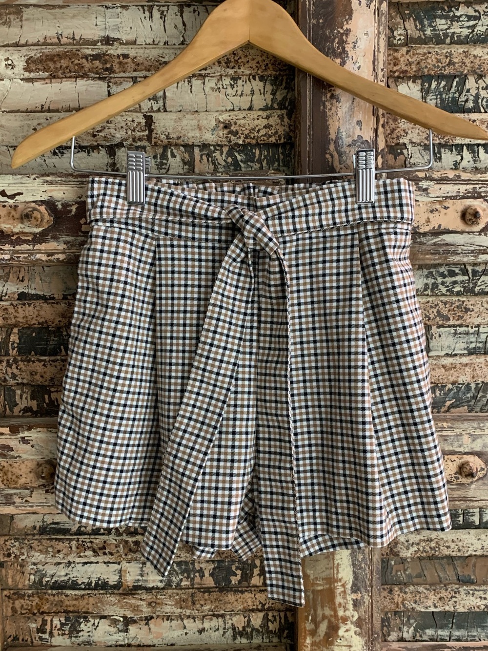 Divided H&M Gingham Check Paperbag High Waist Shorts in Black, White & Brown, 2